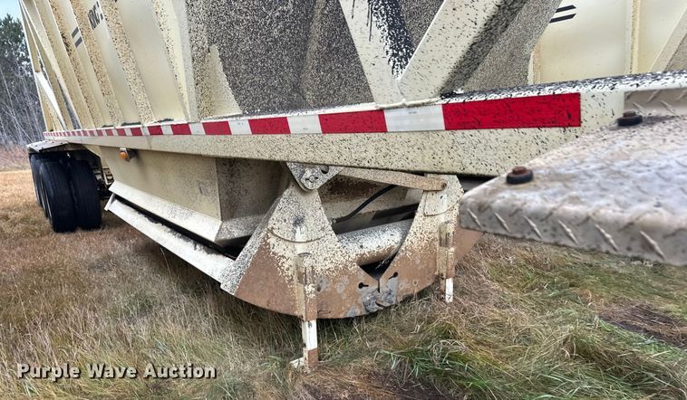 image for item DW4386 2016 Trail King TKBD1W26-433 bottom dump trailer