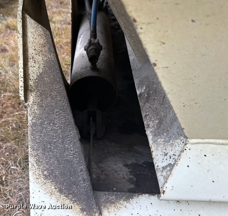 image for item DW4386 2016 Trail King TKBD1W26-433 bottom dump trailer