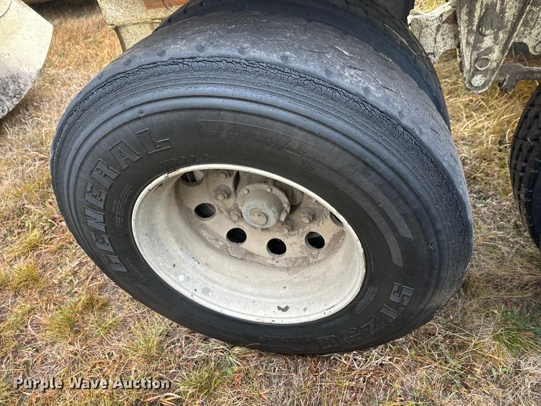 image for item DW4386 2016 Trail King TKBD1W26-433 bottom dump trailer