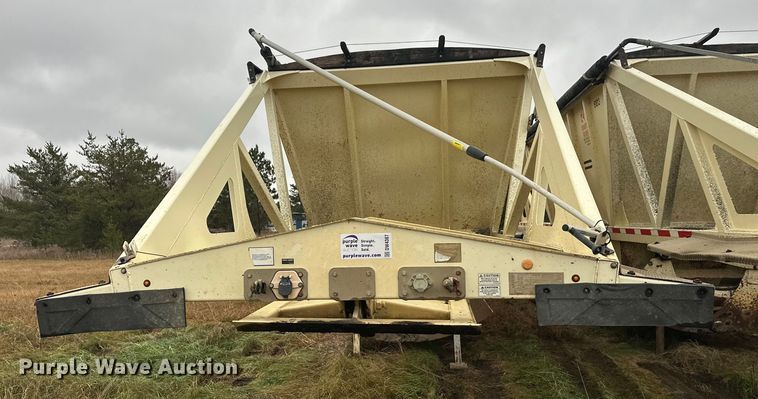 image for item DW4387 2016 Trail King TKBD1W26-433 bottom dump trailer