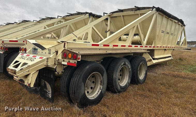 image for item DW4387 2016 Trail King TKBD1W26-433 bottom dump trailer