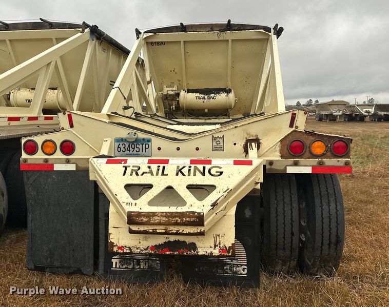 image for item DW4387 2016 Trail King TKBD1W26-433 bottom dump trailer