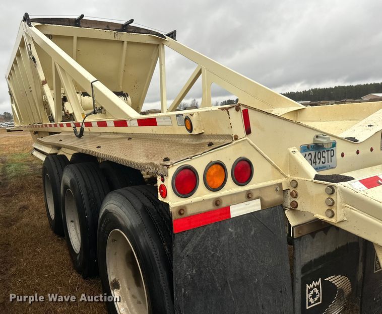 image for item DW4387 2016 Trail King TKBD1W26-433 bottom dump trailer