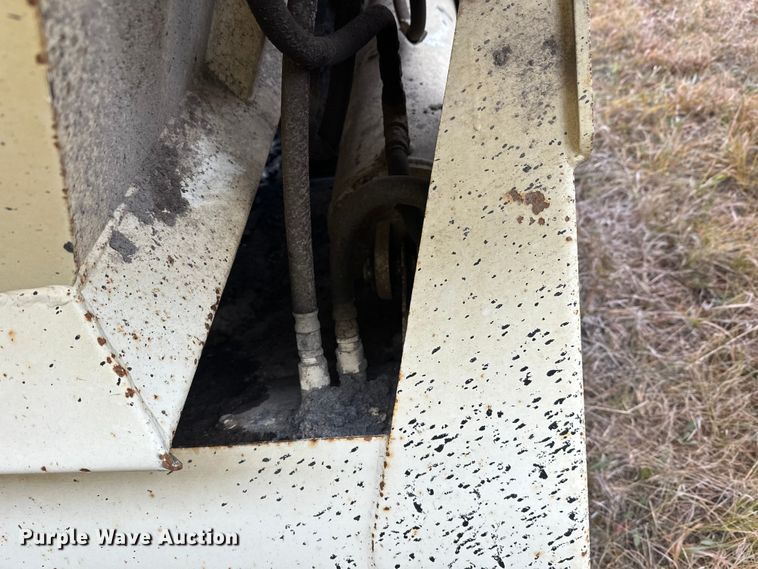 image for item DW4387 2016 Trail King TKBD1W26-433 bottom dump trailer