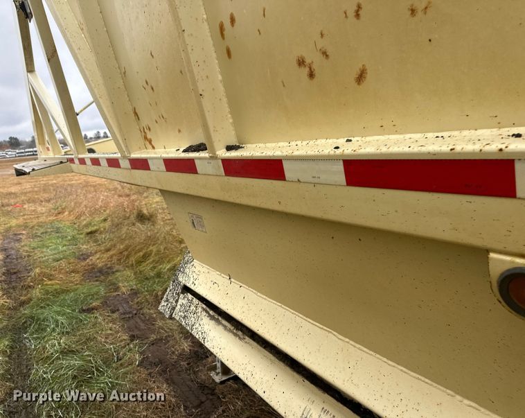 image for item DW4387 2016 Trail King TKBD1W26-433 bottom dump trailer