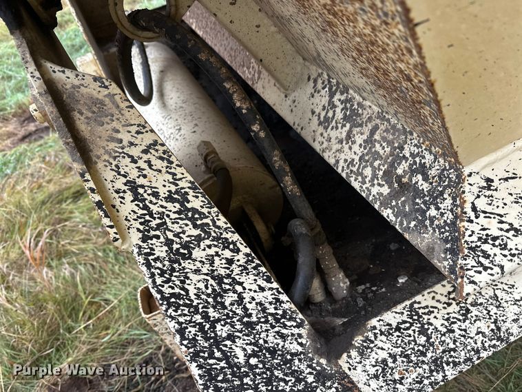 image for item DW4387 2016 Trail King TKBD1W26-433 bottom dump trailer