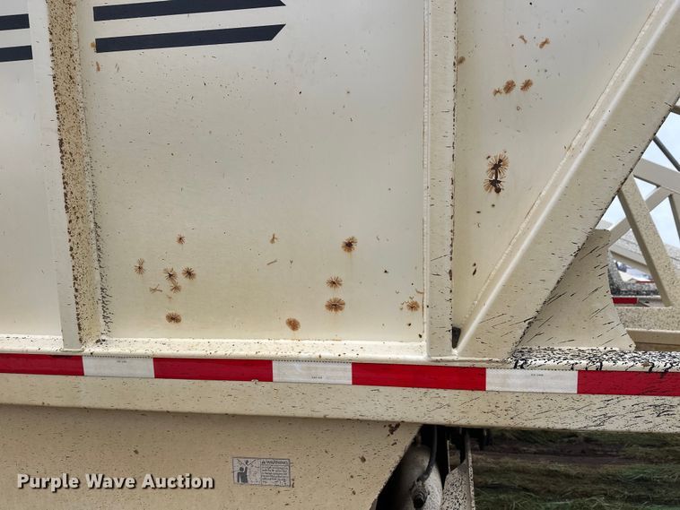 image for item DW4387 2016 Trail King TKBD1W26-433 bottom dump trailer