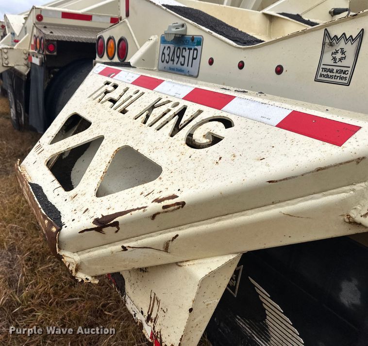 image for item DW4387 2016 Trail King TKBD1W26-433 bottom dump trailer