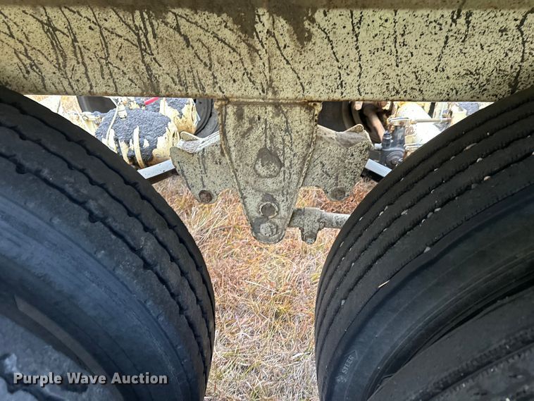 image for item DW4387 2016 Trail King TKBD1W26-433 bottom dump trailer