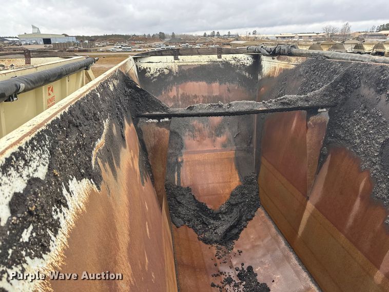 image for item DW4387 2016 Trail King TKBD1W26-433 bottom dump trailer