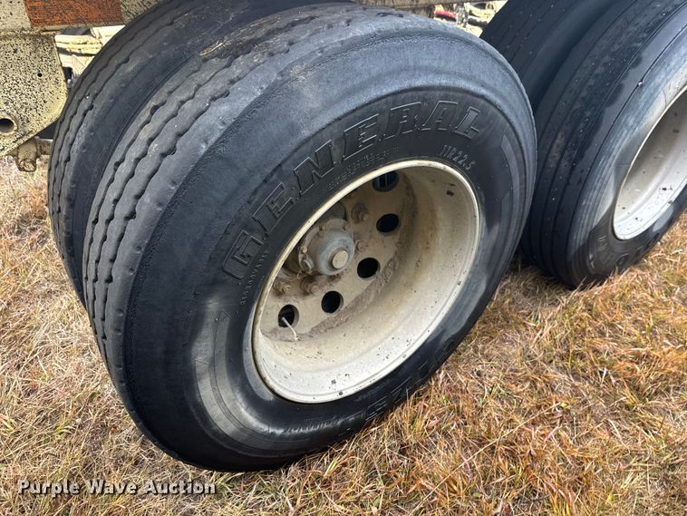 image for item DW4387 2016 Trail King TKBD1W26-433 bottom dump trailer