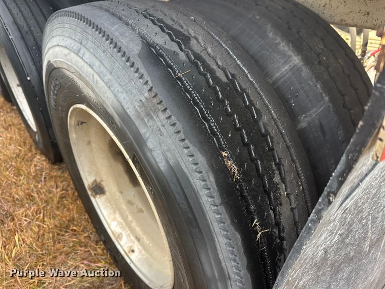 image for item DW4387 2016 Trail King TKBD1W26-433 bottom dump trailer