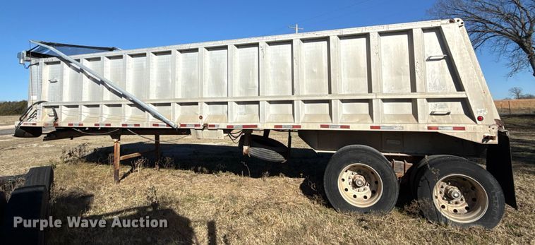 image for item DW5186 1985 Ravens end dump trailer