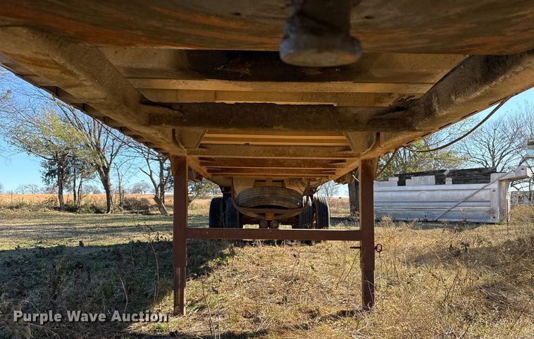 image for item DW5186 1985 Ravens end dump trailer