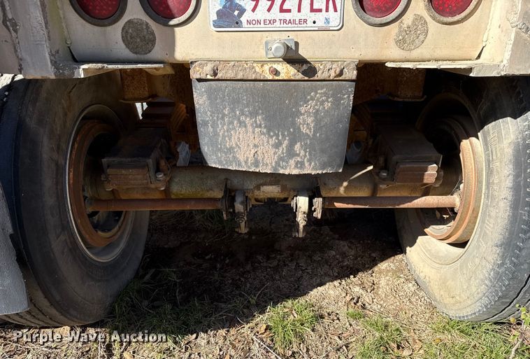 image for item DW5186 1985 Ravens end dump trailer