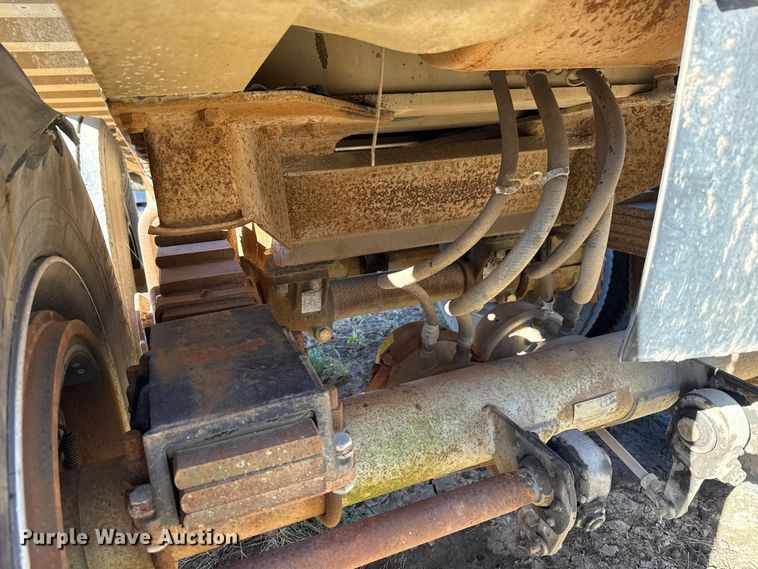 image for item DW5186 1985 Ravens end dump trailer