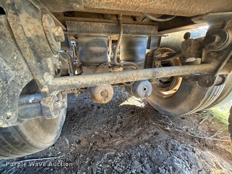 image for item DW5189 1990 East end dump trailer