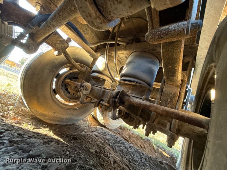 image for item DW5189 1990 East end dump trailer