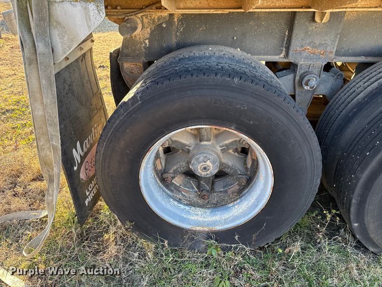 image for item DW5189 1990 East end dump trailer