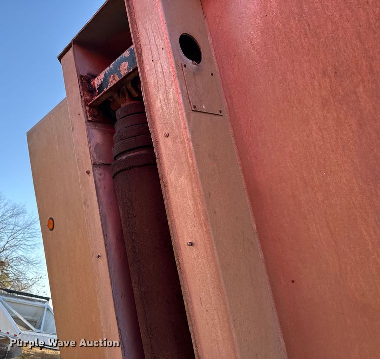 image for item DW5190 1991 Fruehauf DFA-30-53-102-T2 end dump trailer