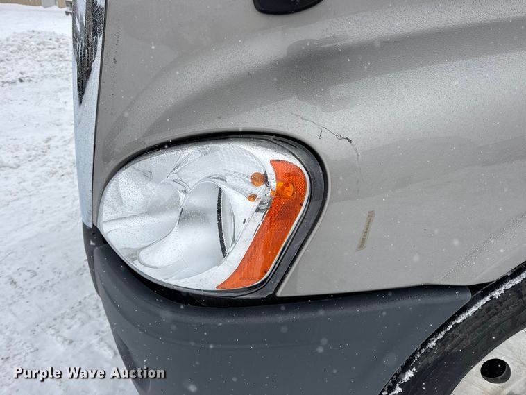 image for item DW6683 2016 Freightliner Cascadia semi truck