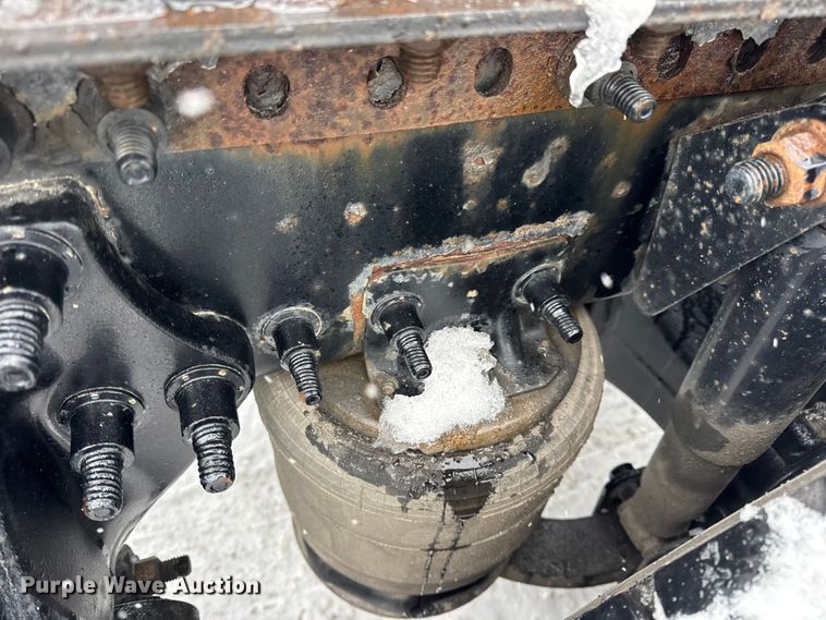 image for item DW6683 2016 Freightliner Cascadia semi truck