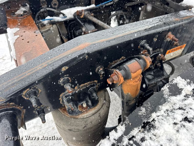 image for item DW6683 2016 Freightliner Cascadia semi truck