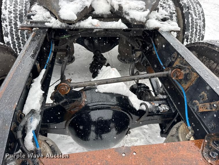 image for item DW6683 2016 Freightliner Cascadia semi truck