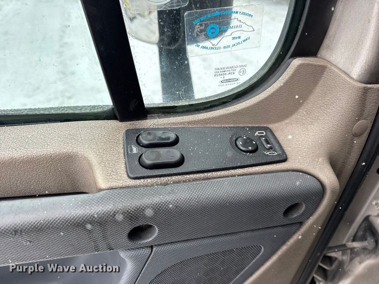 image for item DW6683 2016 Freightliner Cascadia semi truck