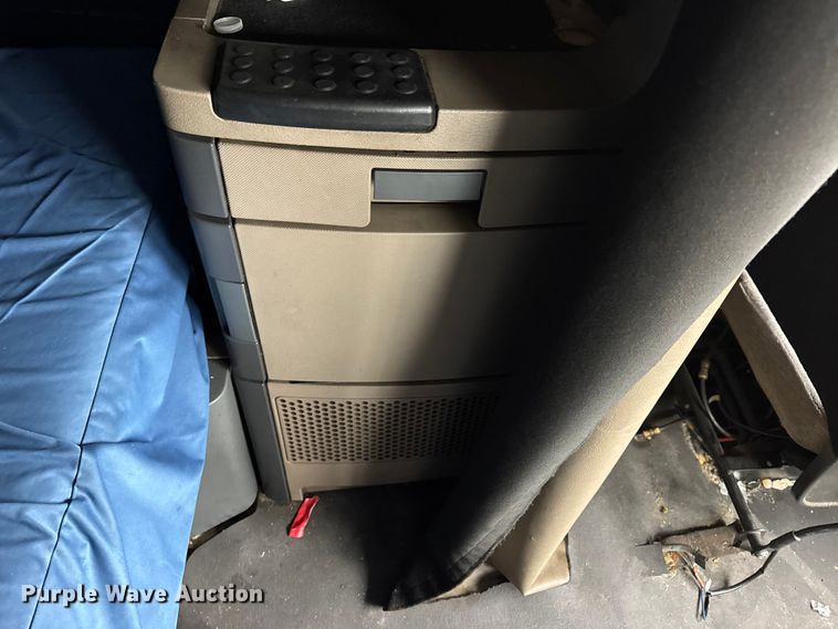 image for item DW6683 2016 Freightliner Cascadia semi truck