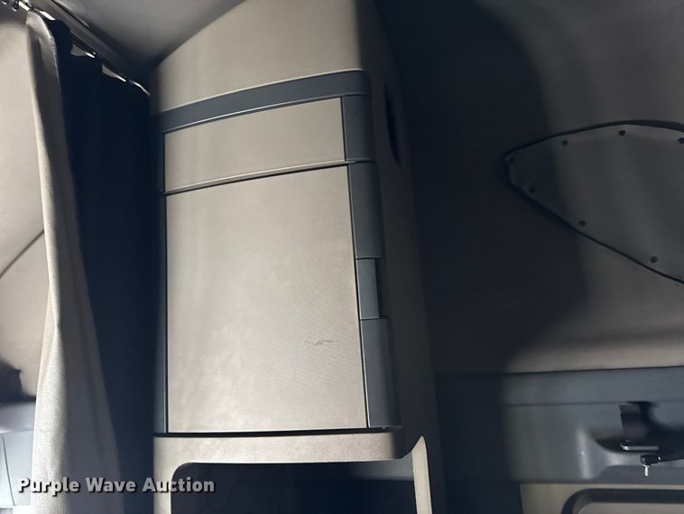 image for item DW6683 2016 Freightliner Cascadia semi truck