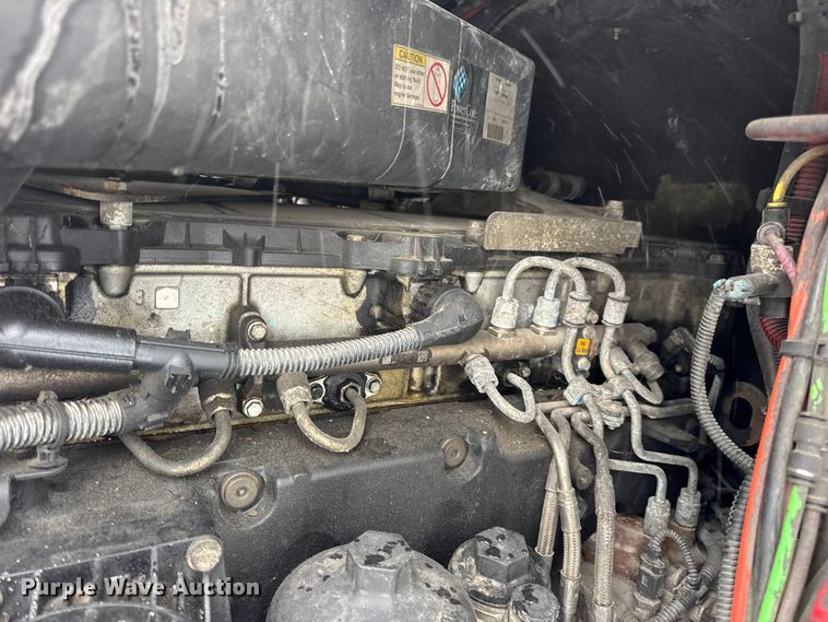 image for item DW6683 2016 Freightliner Cascadia semi truck