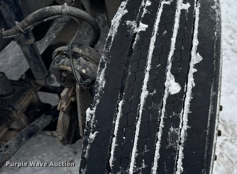 image for item DW6683 2016 Freightliner Cascadia semi truck