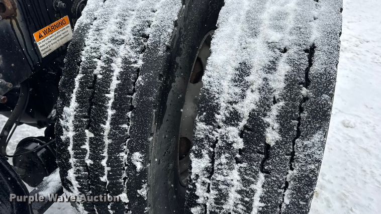 image for item DW6683 2016 Freightliner Cascadia semi truck