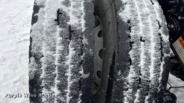 image for item DW6683 2016 Freightliner Cascadia semi truck