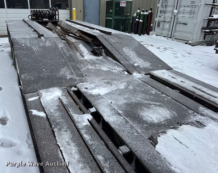 image for item DW6685 2007 Eager Beaver 50GSL-PT lowboy equipment trailer