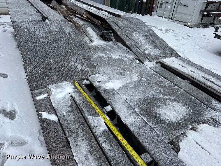 image for item DW6685 2007 Eager Beaver 50GSL-PT lowboy equipment trailer