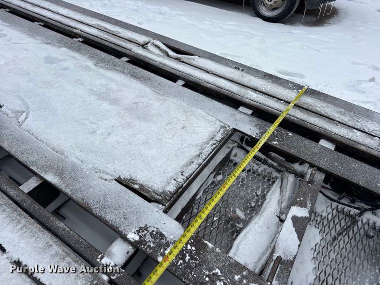 image for item DW6685 2007 Eager Beaver 50GSL-PT lowboy equipment trailer