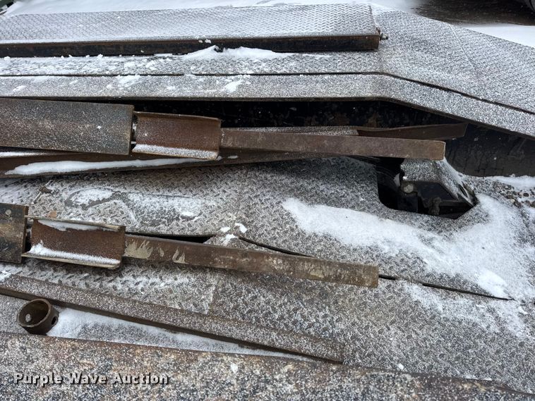 image for item DW6685 2007 Eager Beaver 50GSL-PT lowboy equipment trailer