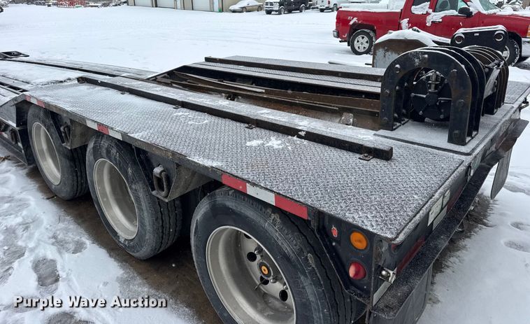 image for item DW6685 2007 Eager Beaver 50GSL-PT lowboy equipment trailer