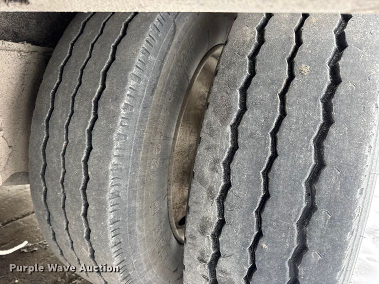 image for item DW6685 2007 Eager Beaver 50GSL-PT lowboy equipment trailer