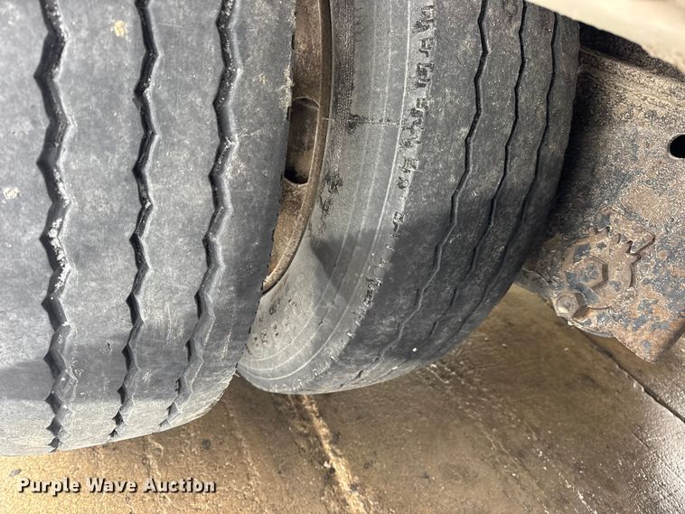 image for item DW6685 2007 Eager Beaver 50GSL-PT lowboy equipment trailer