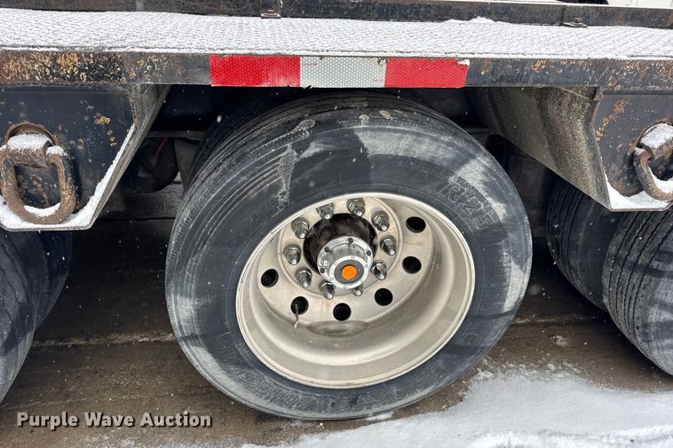 image for item DW6685 2007 Eager Beaver 50GSL-PT lowboy equipment trailer