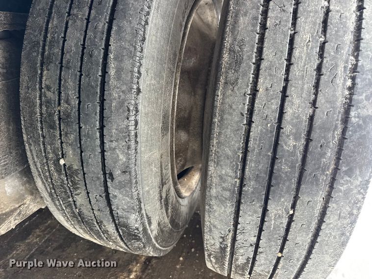 image for item DW6685 2007 Eager Beaver 50GSL-PT lowboy equipment trailer