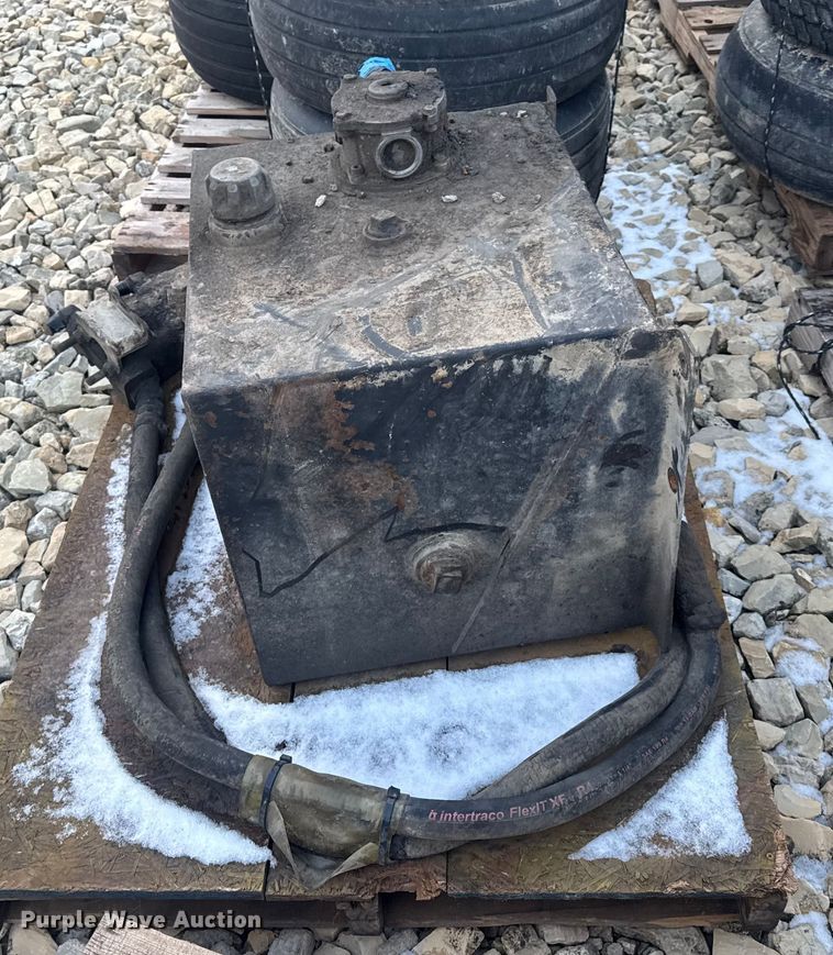 image for item DW6697 Truck parts