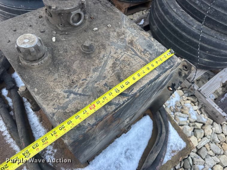 image for item DW6697 Truck parts