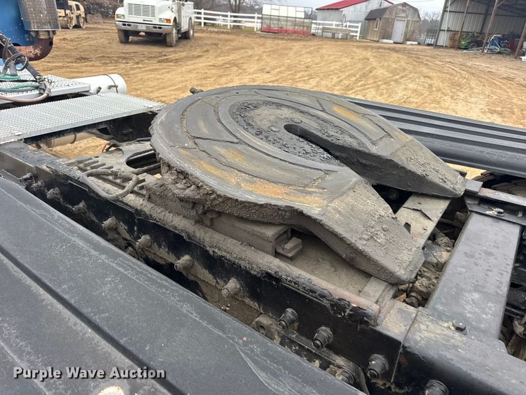 image for item DW6739 2006 Peterbilt 378 semi truck