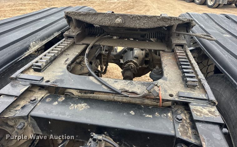 image for item DW6739 2006 Peterbilt 378 semi truck