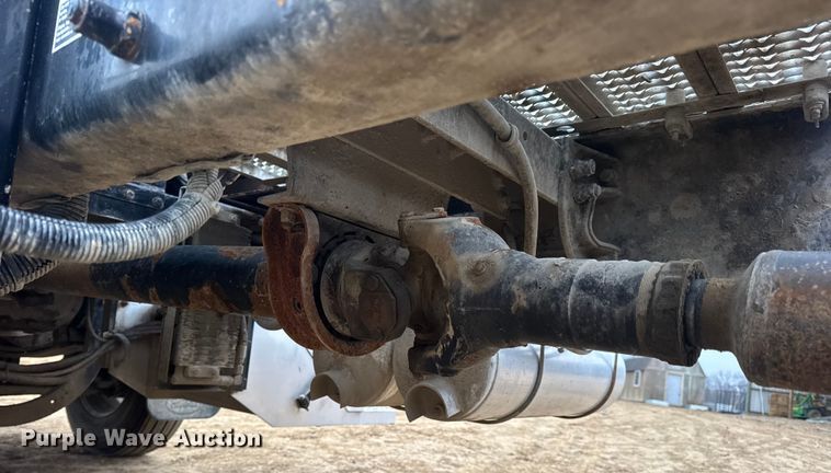 image for item DW6739 2006 Peterbilt 378 semi truck