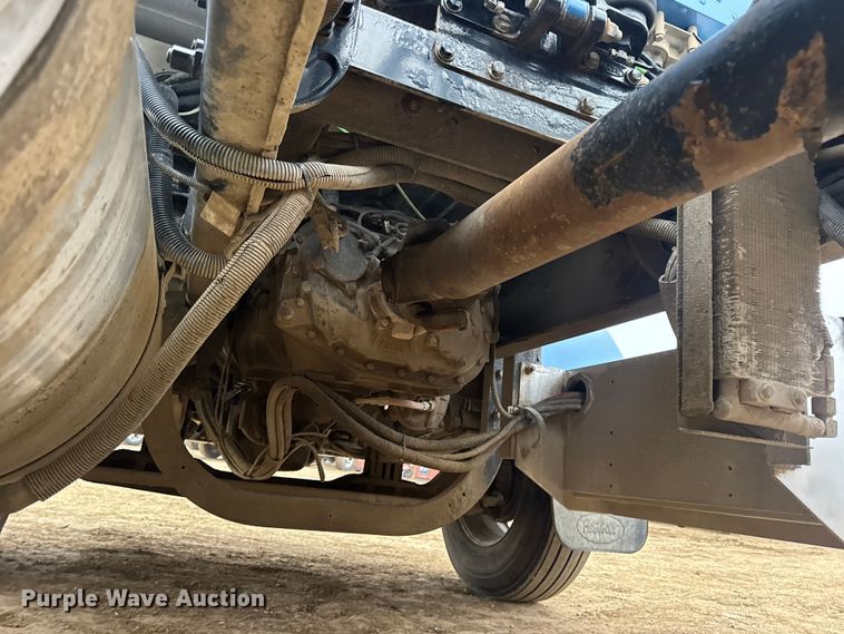 image for item DW6739 2006 Peterbilt 378 semi truck